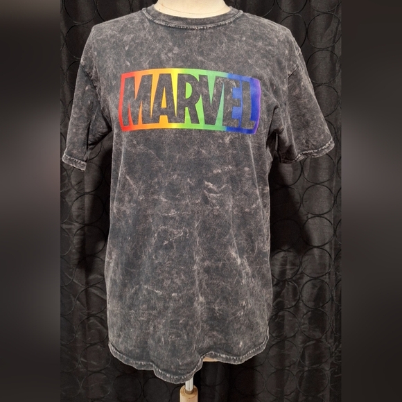 Marvel Gray T-Shirt with Rainbow Logo - Picture 1 of 2